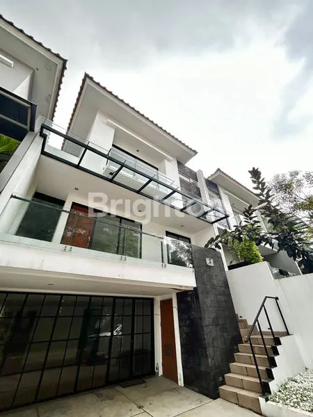 image RUMAH 3 LANTAI DALAM CLUSTER DI CINERE (7)