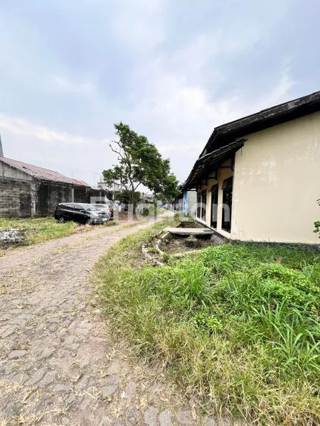 LAHAN USAHA STRATEGIS DI JALAN RAYA DEPOK