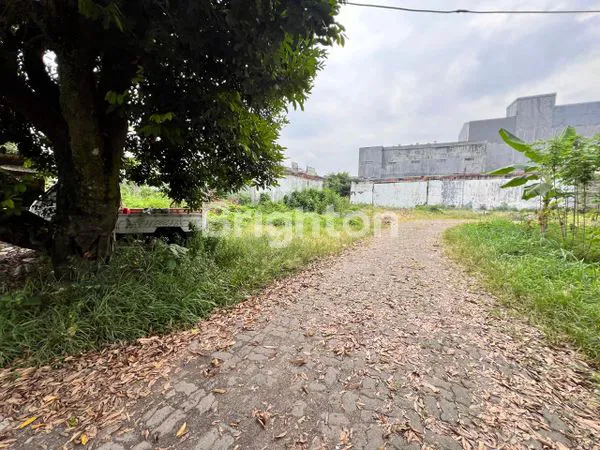 image LAHAN USAHA STRATEGIS DI JALAN RAYA DEPOK (2)