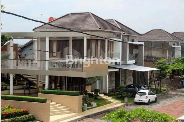 image RUMAH ISTIMEWA 2LANTAI (FULL FURNISH) DI PERUMAHAN ELITE GENTAN (1)