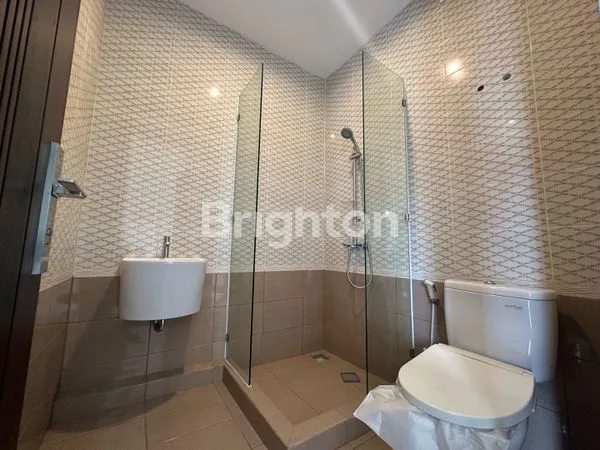 image RUMAH BARU SPLIT LEVEL DI ARAYA DEKAT GALAXY MALL, MANYAR DAN PAKUWON CITY (6)