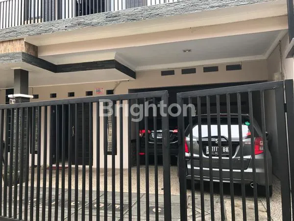 image DIJUAL RUMAH BAGUS 2 LANTAI DI BOGOR (3)