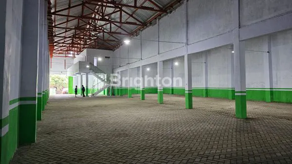 image BANGUNAN TENGAH KOTA AREA PERGUDANGAN  (3)