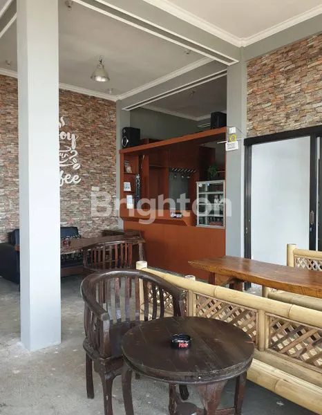 image CAFE SAMPING JALAN DEKAT UNIVERSITAS ITN KOTA MALANG (6)