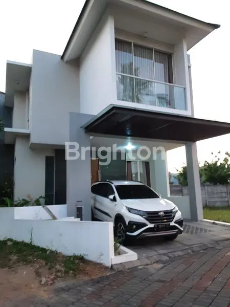 image RUMAH 2 LANTAI HOOK WELL-MAINTAIN ROYAL RESIDENCE  (1)