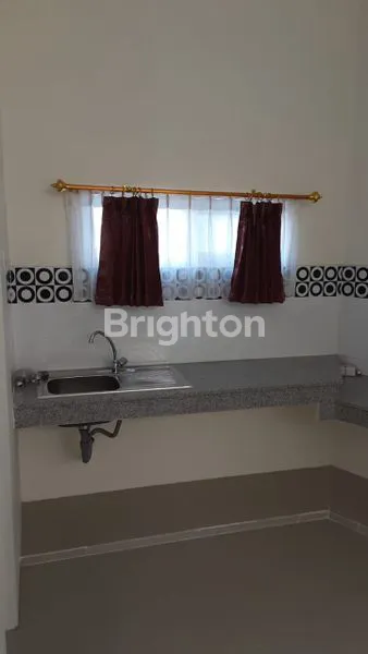 image RUMAH 2 LANTAI HOOK WELL-MAINTAIN ROYAL RESIDENCE  (3)