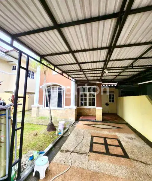 image RUMAH CANTIK ADA BALKON (2)