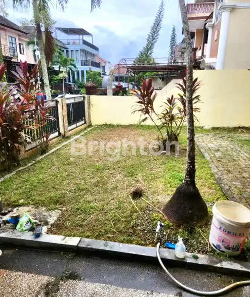 image RUMAH CANTIK ADA BALKON (3)