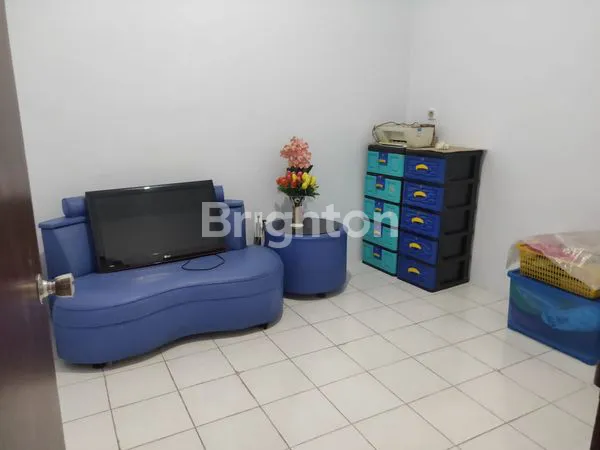 image DI JUAL RUMAH 1 1/2 LANTAI DI BOJONG INDAH - CENGKARENG (4)