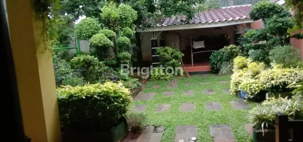 image RUMAH DENGAN TANAH YANG LUAS DALAM CLUSTER EKSKLUSIF DI SEKTOR 9 BINTARO (8)