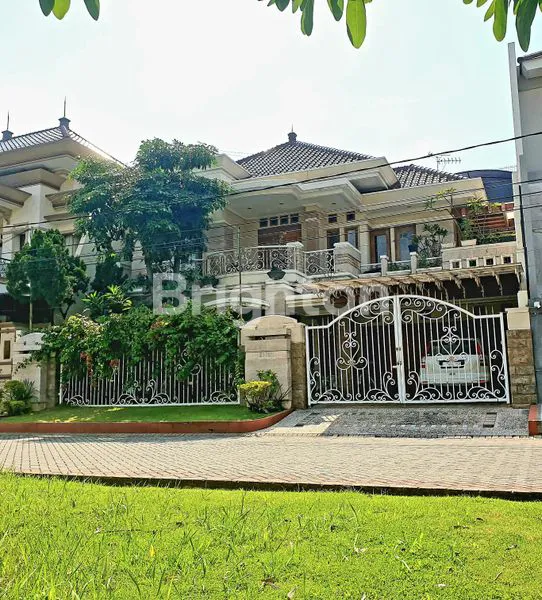 image RUMAH CLASSIC GALAXY BUMI PERMAI ARAYA DEKAT REGENCY 21 PURI GALAXY KERTAJAYA INDAH REGENCY ARIF RAHMAN HAKIM KEPUTIH MERR (1)