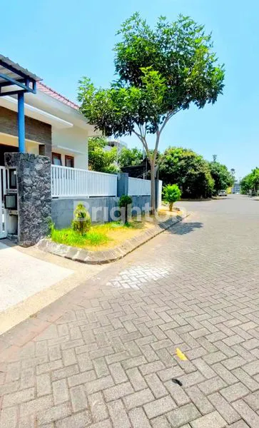 image RUMAH LUAS HOOK GRAHA KENCANA MALANG (4)