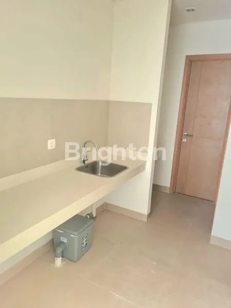 image RUKO MEWAH BSD LENGKAP DENGAN LIFT DAN BASEMENT PARKING (8)