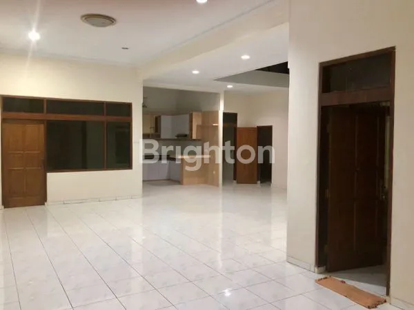 image RUKO 1 LANTAI 300M² ASTANAANYAR BANDUNG (1)