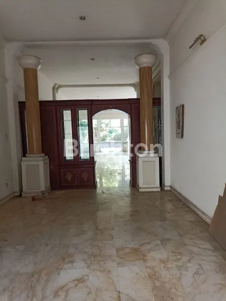 image RUMAH MODEL LAMA NOL JALAN BESAR, 0.5 MENIT KE JALAN RAYA DARMO DAN DARMO.KALI (4)