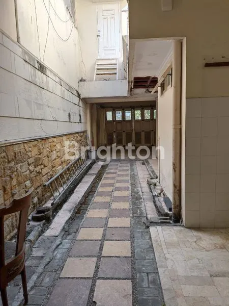 image RUMAH MODEL LAMA NOL JALAN BESAR, 0.5 MENIT KE JALAN RAYA DARMO DAN DARMO.KALI (7)