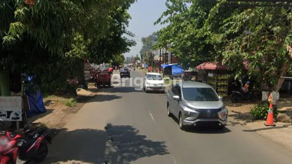 image BATANG TANAH DAN BANGUNAN JALAN RAYA TENGAH KOTA (4)
