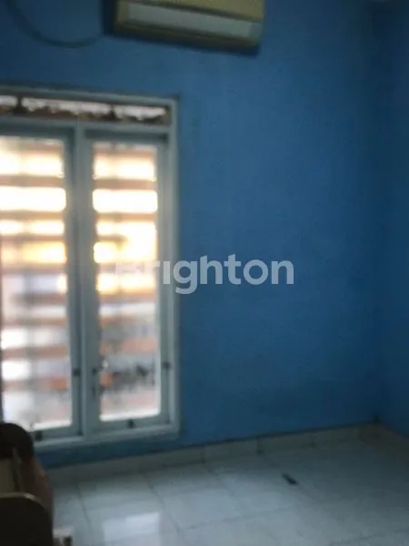 image RUMAH DI SEWAKAN SEMI FURNISHED (3)