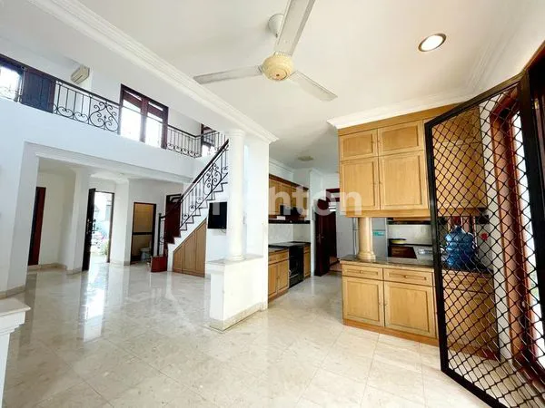 image RUMAH MEWAH +SWIMMING POOL DI PEJATEN BARAT , JAKARTA SELATAN (4)