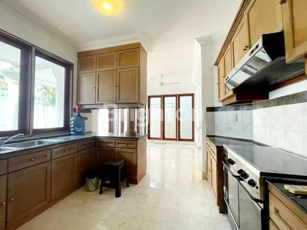 image RUMAH MEWAH +SWIMMING POOL DI PEJATEN BARAT , JAKARTA SELATAN (5)
