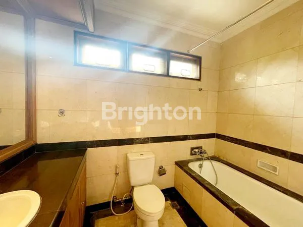 image RUMAH MEWAH +SWIMMING POOL DI PEJATEN BARAT , JAKARTA SELATAN (7)