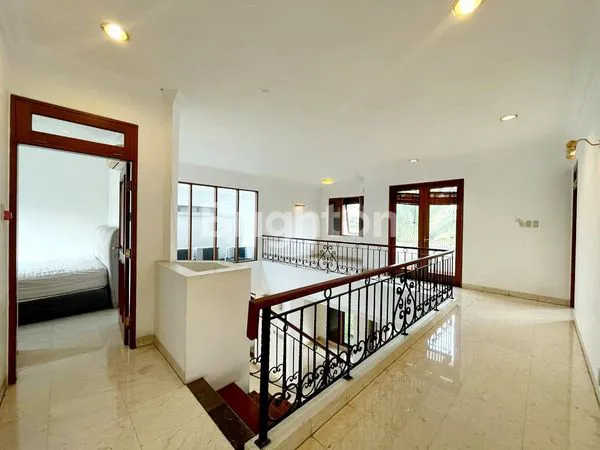 image RUMAH MEWAH +SWIMMING POOL DI PEJATEN BARAT , JAKARTA SELATAN (6)