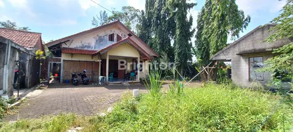 image TANAH & BANGUNAN SRATEGIS DI SAWANGAN (1)