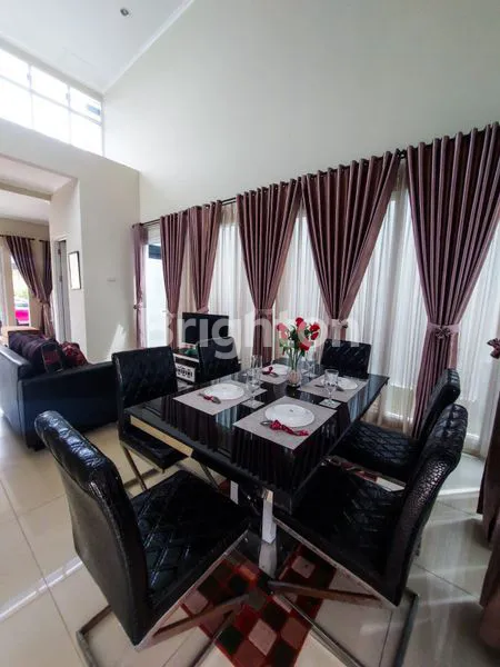image RUMAH CANTIK FULL FURNISHED 2 LANTAI (3)