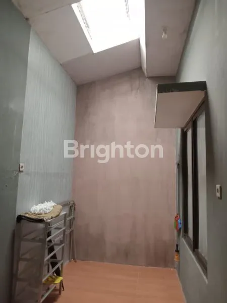 image RUMAH FULL FURNISHED DI KOMPLEK (8)