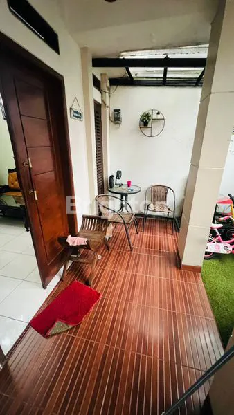 image RUMAH 2 LANTAI SIAP HUNI DI KOMPLEK DEKAT PUSAT PEMERINTAHAN KOTA DEPOK (5)