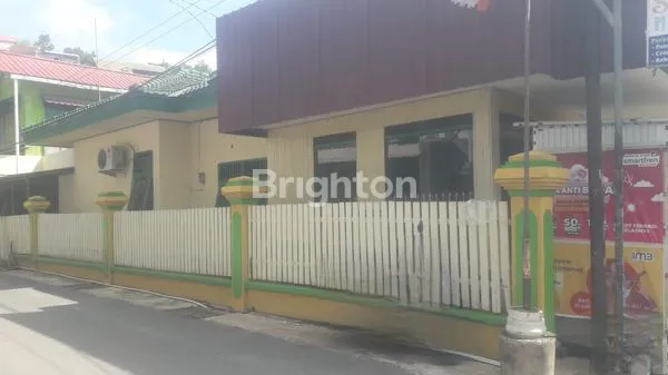 image RUMAH BISA UNTUK USAHA DI JL ANGGUR (2)