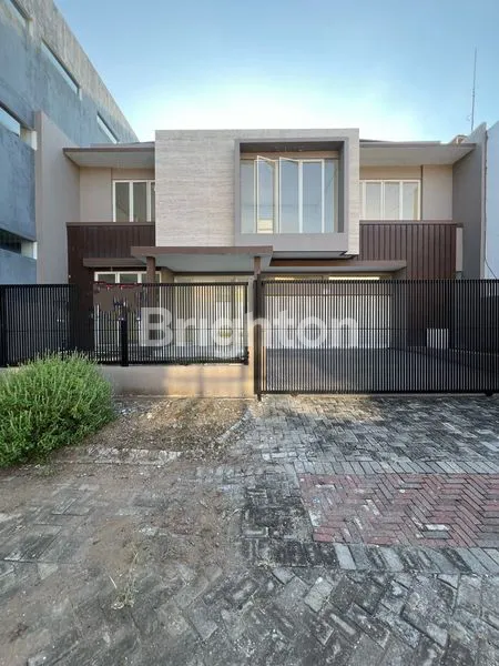 image MEWAH BARU GREZZ 2LANTAI ! JUAL CITRALAND BUKIT GOLF (1)