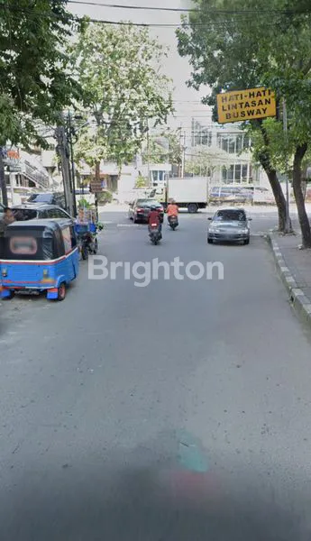 image EX RESTO PINGGIR JALAN RAYA TOMANG JAKARTA BARAT DEKAT RESTO CENTRAL UKURAN 13 X 27 M2 PLONG HADAP TIMUR LAUT STRATEGIS PINGGIR JALAN COCOK UNTUK RESTO EKSPEDISI KLINIK GUDANG KANTOR DLL ROW JALAN LEBAR 2 ARAH. (4)