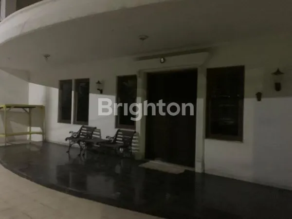 RUMAH EXCLUSIVE SURABAYA PUSAT