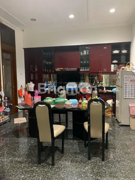 image RUMAH EXCLUSIVE SURABAYA PUSAT (8)