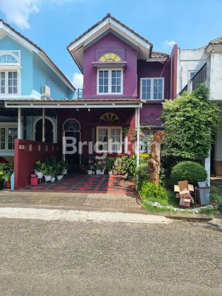 image RUMAH 2 LANTAI GAYA MODERN YANG NYAMAN DAN ASRI (1)