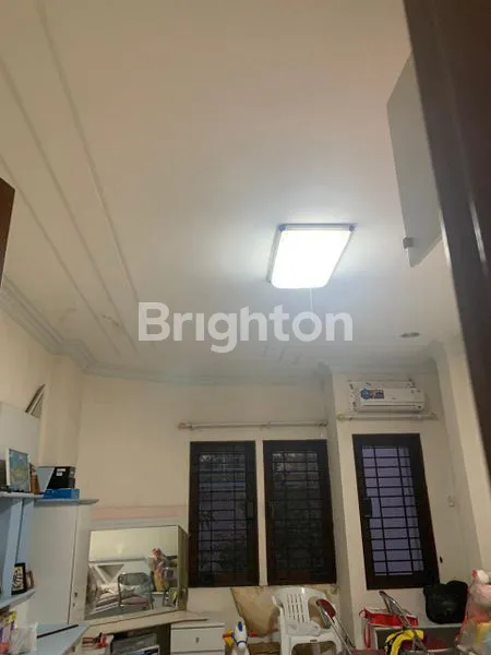 image RUMAH EXCLUSIVE SURABAYA PUSAT (3)