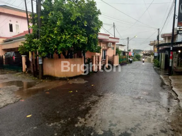 image RUMAH DIJUAL LOKASI TENGAH KOTA (2)