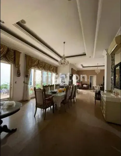 image RUMAH MEWAH 3 LANTAI LUAS 708M2 DI GADING SERPONG (7)