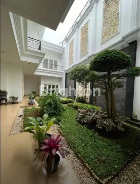 image RUMAH MEWAH 3 LANTAI LUAS 708M2 DI GADING SERPONG (5)