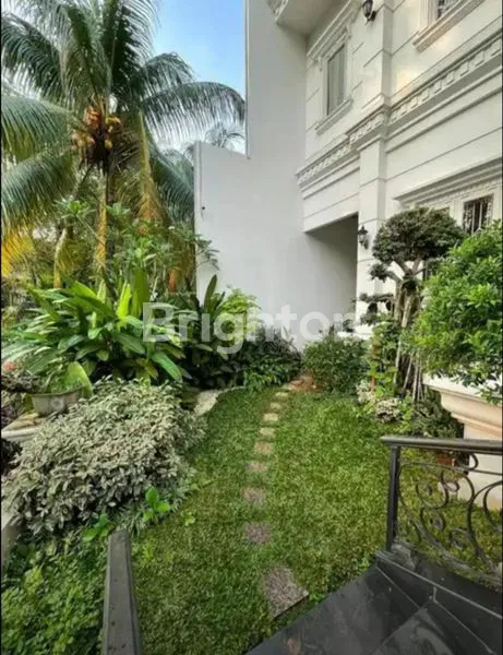 image RUMAH MEWAH 3 LANTAI LUAS 708M2 DI GADING SERPONG (6)