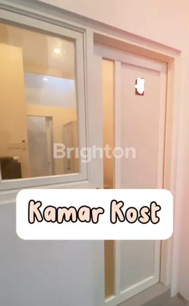 image RUMAH KOS EKSEKUTIF ADA KOLAM RENANG DI WONOKROMO SURABAYA (6)