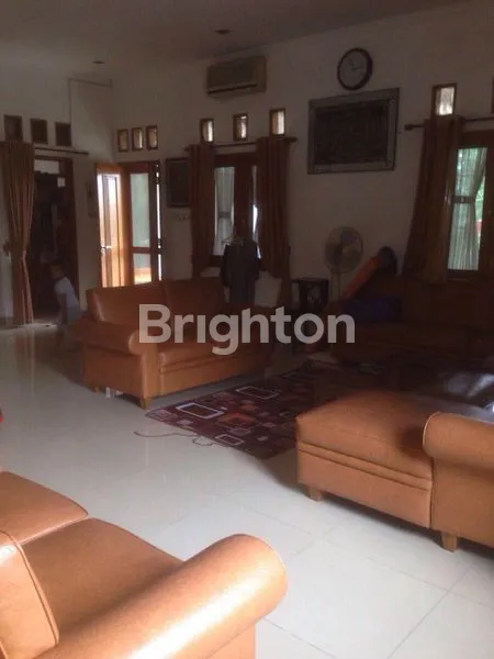 image RUMAH 2LANTAII. SIAP HUNI TERAWAT (3)