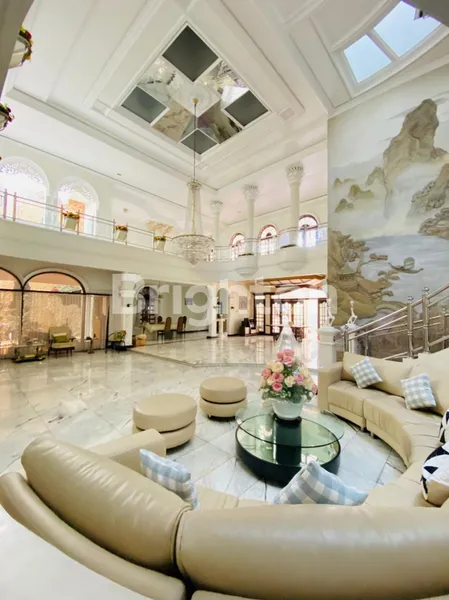 image RUMAH DHARMAHUSADA ROW JALAN KEMBAR DKT PUSAT PERBELANJAAN (2)