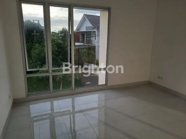image RUMAH MINIMALIS SIAP HUNI ILLAGO PARAMOUNT LAND TANGERANG (4)