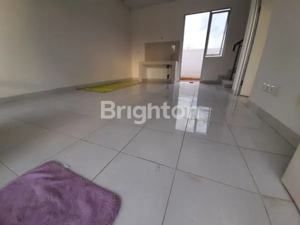image RUMAH MINIMALIS SIAP HUNI ILLAGO PARAMOUNT LAND TANGERANG (5)