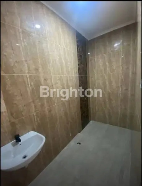 image RUMAH BARU SELANGKAH KE PINTU TOL (3)