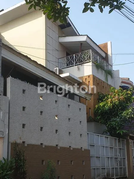 RUMAH SIAP HUNI JATICEMPAKA PONDOK GEDE