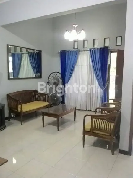 RUMAH FULL FURNISH DALAM KONDISI BAIK DAN TERAWAT DI BATURAN INDAH
