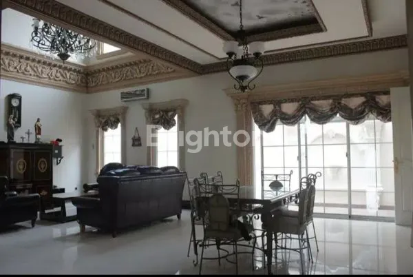 image RUMAH MEWAH CANTIK TAMAN DIPONEGORO LIPPO KARAWACI (4)